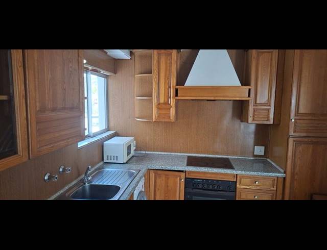 2 BEDROOM PROPERTY TO RENT IN SEA POINT